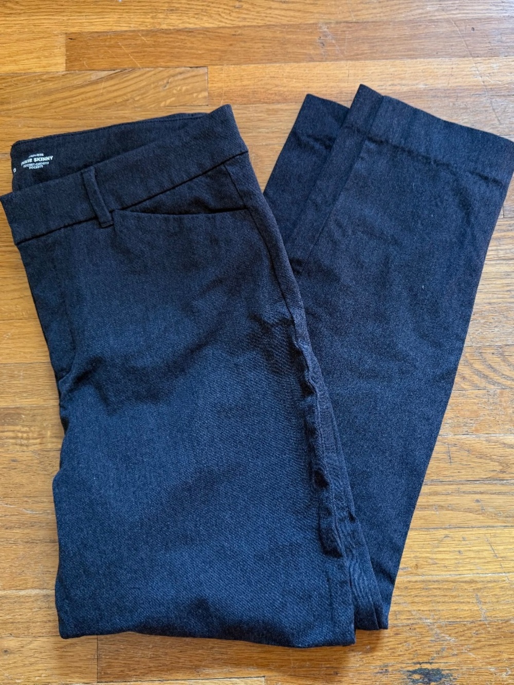 Old Navy High-Rise Pixie Skinny pants